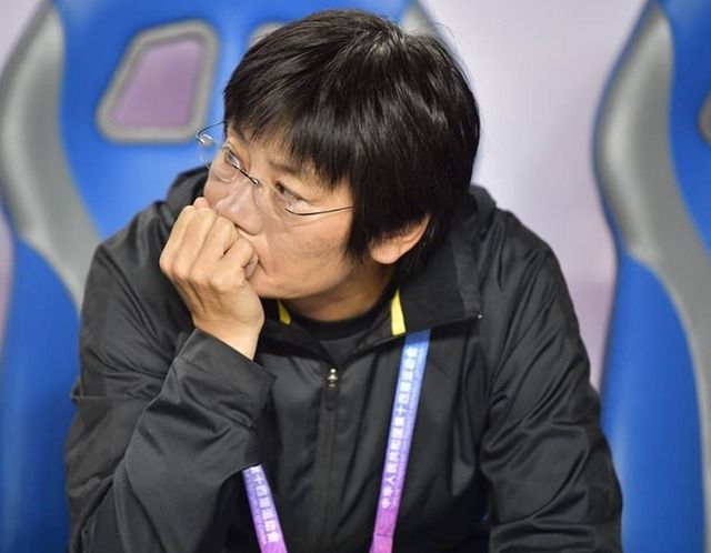 从后面挺进朋友未婚妻视频