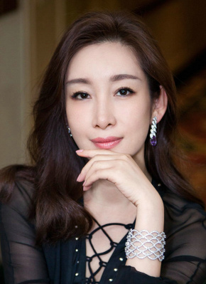 小雷胡秀英